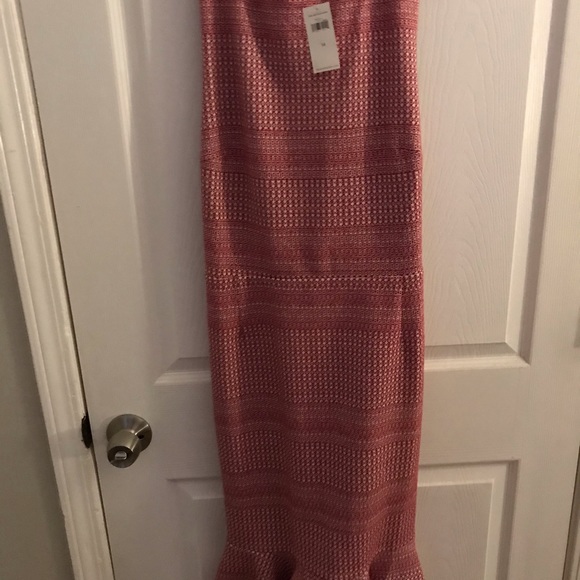 Red Dress - Picture 3 of 3